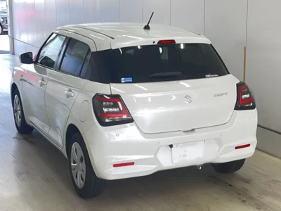 Suzuki SWIFT  с аукциона в Японии