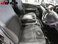 Nissan CARAVAN VAN лот № 1056 оценка R  с аукциона в Японии 4
