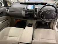 Toyota PRIUS лот № 2311 оценка RA  с аукциона в Японии 4