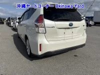 Toyota PRIUS ALPHA лот № 43187 оценка 4  с аукциона в Японии 1