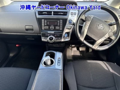 Toyota PRIUS ALPHA  с аукциона в Японии