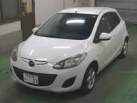 Mazda DEMIO лот № 14 оценка 3.5  с аукциона в Японии 5