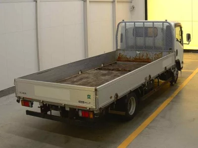 Isuzu ELF  с аукциона в Японии