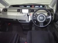 Honda STEP WAGON лот № 23 оценка 3  с аукциона в Японии 2