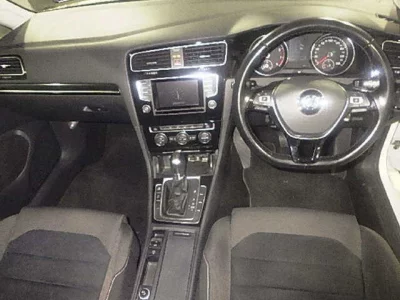 Volkswagen GOLF  с аукциона в Японии