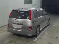 Toyota ISIS лот № 108 оценка R  с аукциона в Японии 4