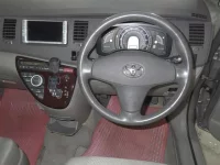 Toyota ISIS лот № 108 оценка R  с аукциона в Японии 5