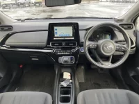 Toyota AQUA лот № 24 оценка 3.5  с аукциона в Японии 3