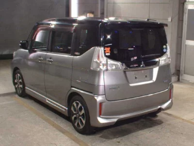 Mitsubishi DELICA D2