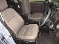 Toyota PORTE лот № 3038 оценка 3.5  с аукциона в Японии 8