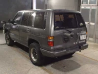 Isuzu BIGHORN лот № 8431 оценка 3  с аукциона в Японии 1