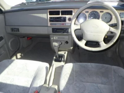 Nissan RASHEEN  с аукциона в Японии