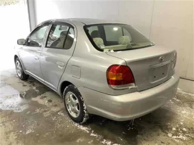 Toyota PLATZ  с аукциона в Японии