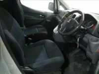 Mitsubishi DELICA D3 лот № 7094 оценка 3.5  с аукциона в Японии 3