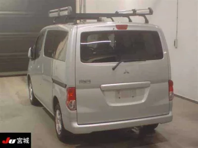 Mitsubishi DELICA D3  с аукциона в Японии