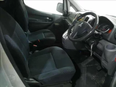 Mitsubishi DELICA D3  с аукциона в Японии