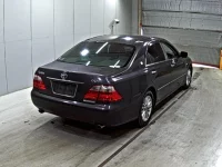 Toyota CROWN лот № 2111 оценка 3.5  с аукциона в Японии 4