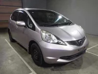Honda FIT лот № 3057 оценка 3  с аукциона в Японии 2