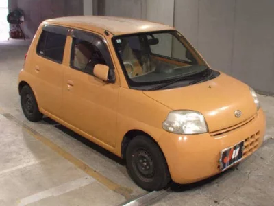 Daihatsu Esse