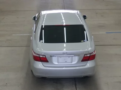 Lexus LS  с аукциона в Японии