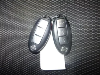 Nissan LATIO  с аукциона в Японии