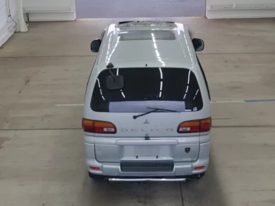 Mitsubishi DELICA  с аукциона в Японии