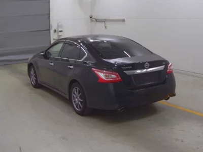 Nissan TEANA  с аукциона в Японии