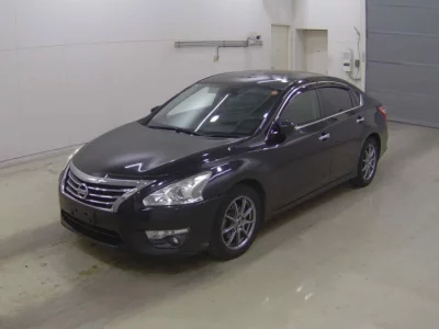 Nissan TEANA  с аукциона в Японии
