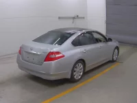 Nissan TEANA лот № 7044 оценка 3.5  с аукциона в Японии 3