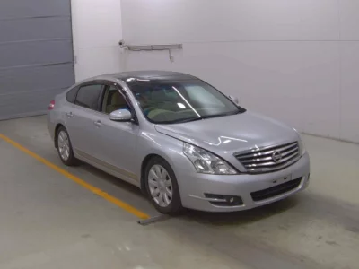 Nissan TEANA  с аукциона в Японии