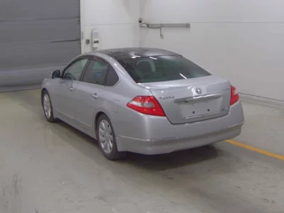 Nissan TEANA  с аукциона в Японии
