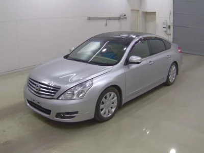 Nissan TEANA  с аукциона в Японии