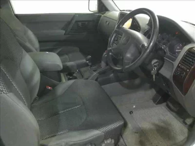 Mitsubishi PAJERO  с аукциона в Японии