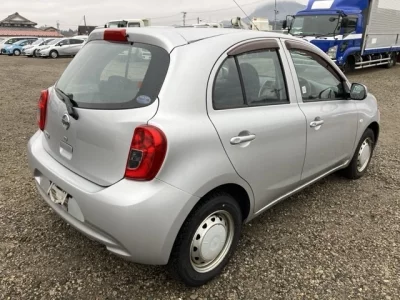Nissan MARCH  с аукциона в Японии