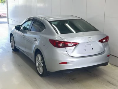 Mazda AXELA  с аукциона в Японии