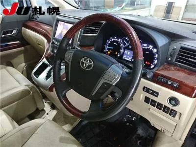 Toyota ALPHARD  с аукциона в Японии