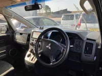 Mitsubishi DELICA D5 лот № 25110 оценка 3  с аукциона в Японии 2