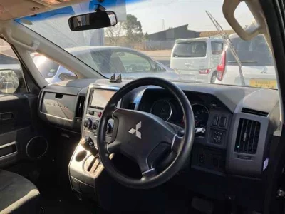 Mitsubishi DELICA D5  с аукциона в Японии