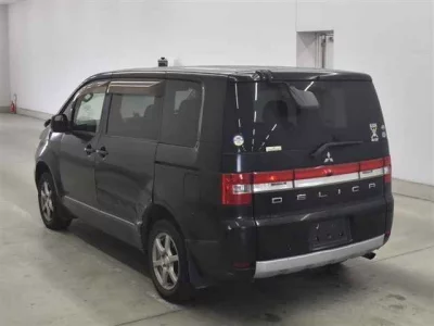 Mitsubishi DELICA D5  с аукциона в Японии