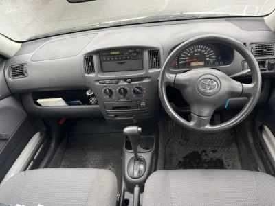 Toyota SUCCEED  с аукциона в Японии