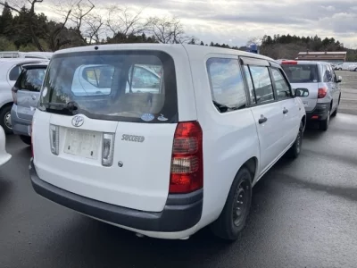 Toyota SUCCEED  с аукциона в Японии