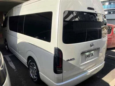 Toyota HIACE  с аукциона в Японии