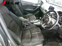 Mazda AXELA лот № 1096 оценка R  с аукциона в Японии 4