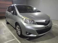 Toyota VITZ лот № 3083 оценка 3.5  с аукциона в Японии 2