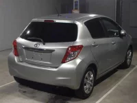 Toyota VITZ лот № 3083 оценка 3.5  с аукциона в Японии 1