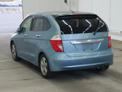 Honda EDIX  с аукциона в Японии