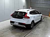 Volvo V40 лот № 2139 оценка 4  с аукциона в Японии 4