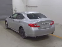 Nissan FUGA лот № 8016 оценка 3  с аукциона в Японии 1