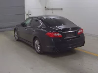 Nissan FUGA лот № 8017 оценка 3  с аукциона в Японии 1