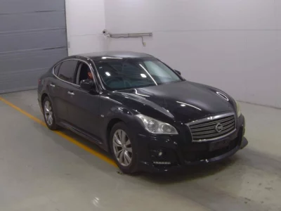 Nissan FUGA  с аукциона в Японии